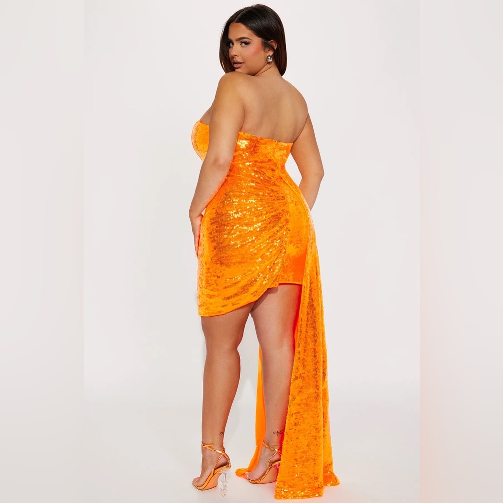 Her World Fashion Nova Dress - Picture 5 of 6